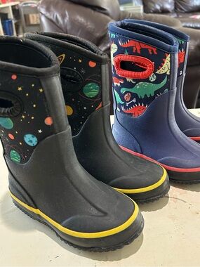 Lone Cone Kids Mud Muck Boots Twins Winter Rain Farm Lot Of 2 Size 8 Dino space